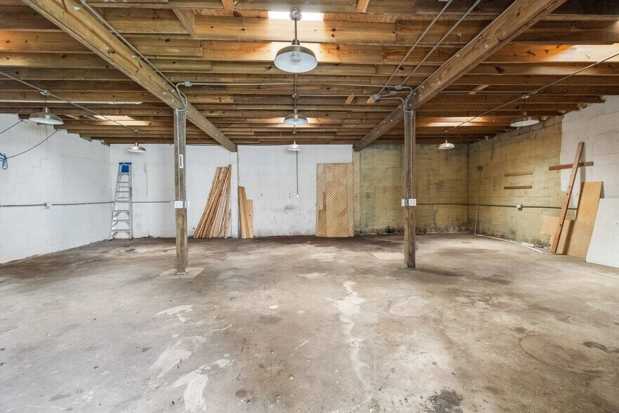 More Photos Of 1425 Walnut St, Jacksonville Freestanding For Sale