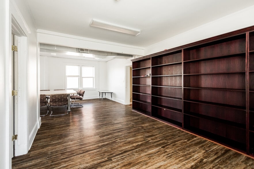 More Photos Of 3442 McDougall St, Detroit Office For Sale