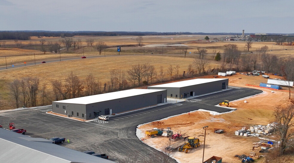 More Photos Of 1894 E 1st Ave, Bentonville Industrial For Lease