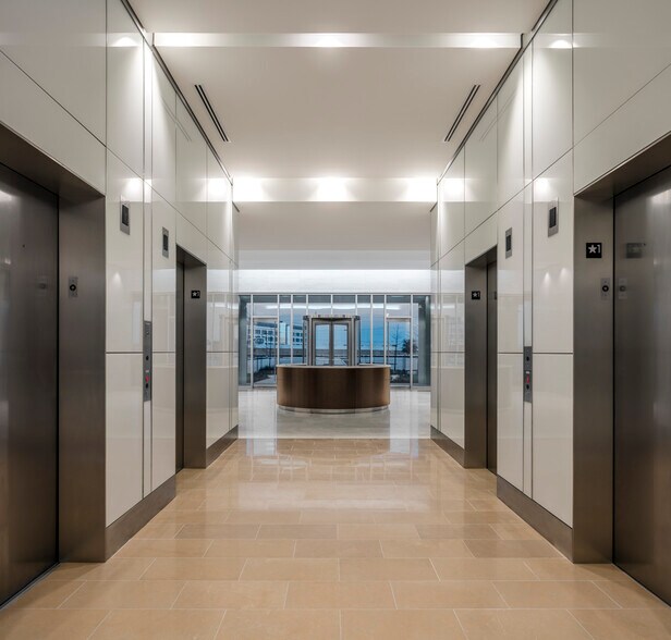 More Photos Of 10713 W Sam Houston Pky N, Houston Office For Lease