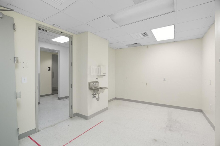 More Photos Of 4233 Technology Dr, Durham Research And Development For Lease