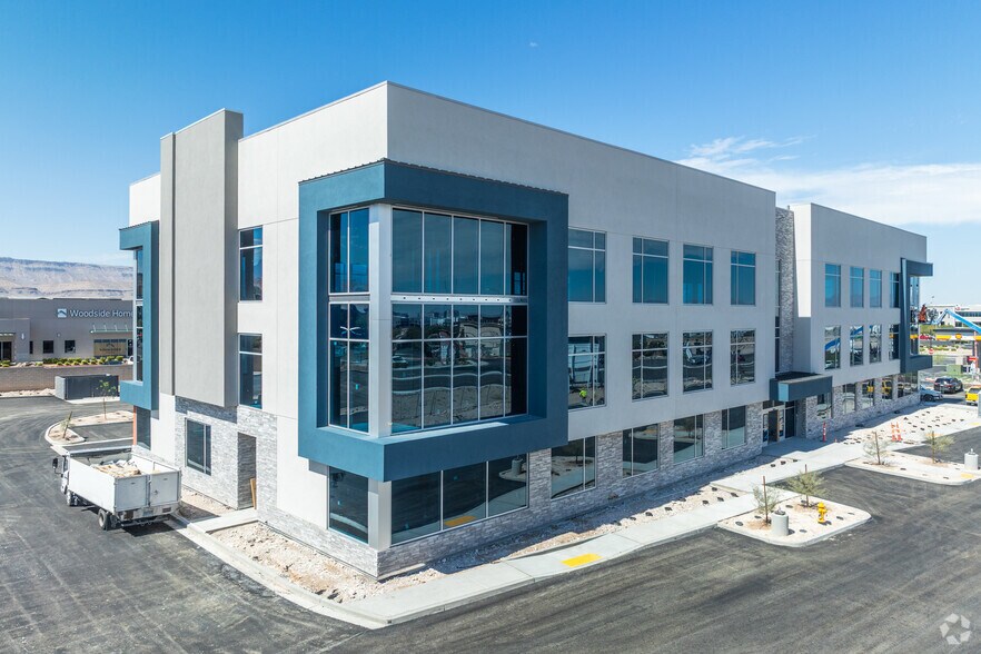 More Photos Of 6565 S Buffalo Dr, Las Vegas Medical For Lease