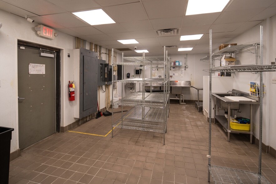 More Photos Of 1429 US Highway 421, Wilkesboro Fast Food For Sale