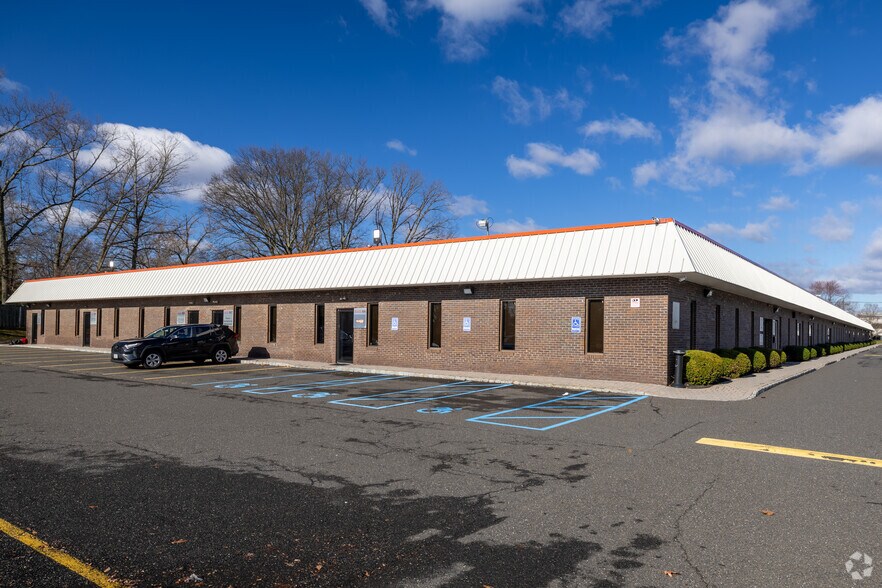 More Photos Of 3525 Quakerbridge Rd, Hamilton Office For Sale