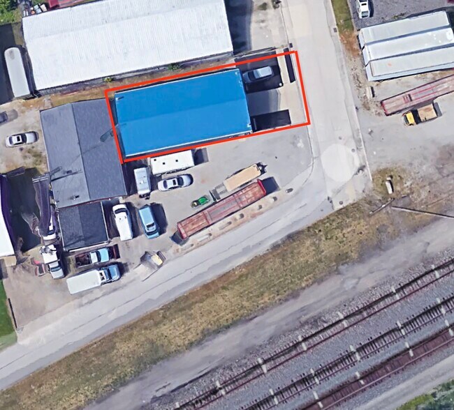 More Photos Of 165 Kenwood St, Elyria Industrial For Sale