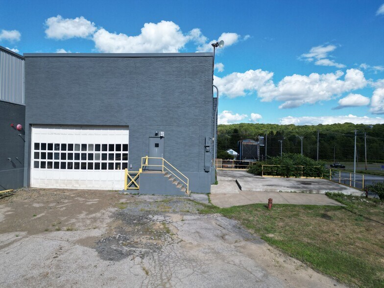 More Photos Of 835 Washington St, Saint Marys Manufacturing For Lease