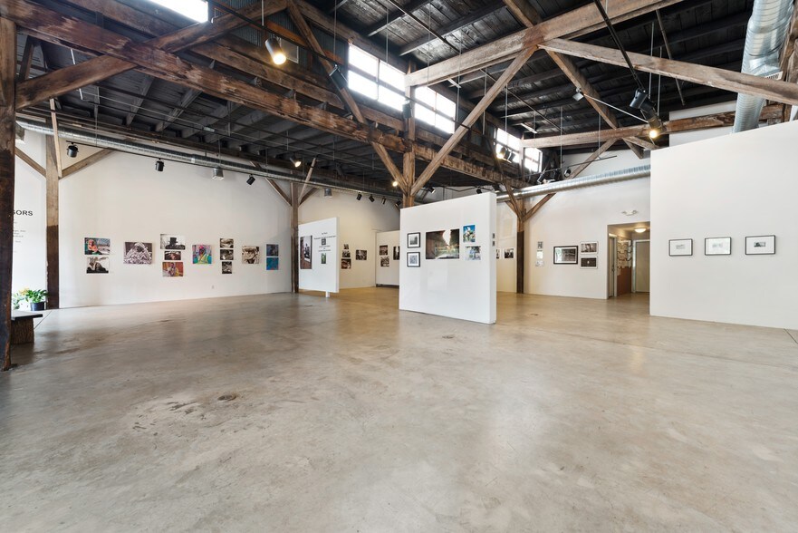 More Photos Of 160 Tracy St, Athens Flex For Lease
