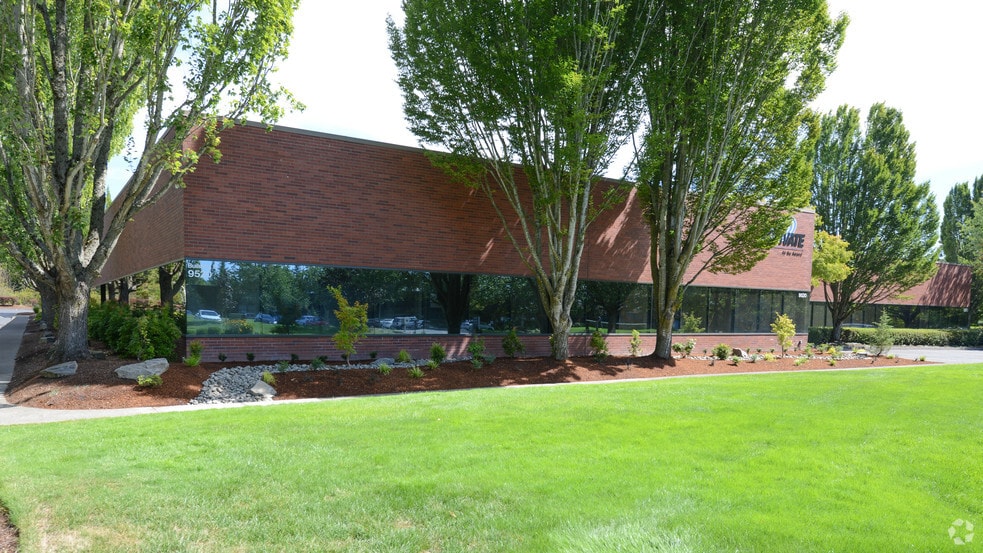 More Photos Of 9500-9560 SW Nimbus Ave, Beaverton Flex For Lease