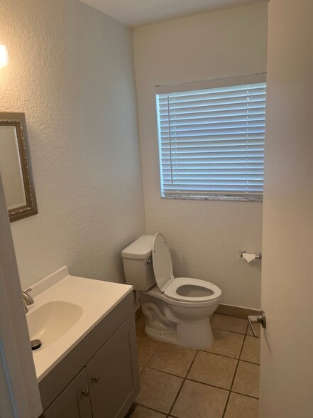 More Photos Of 1216 SE 1st Ave, Fort Lauderdale Medical For Lease