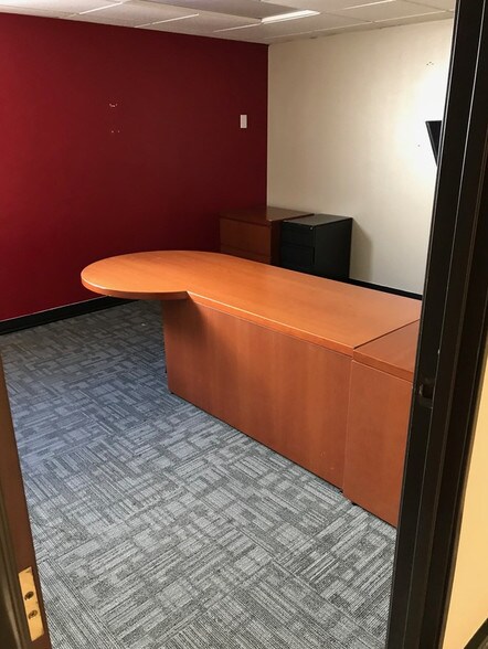 More Photos Of 2601 N 3rd St, Phoenix Medical For Lease