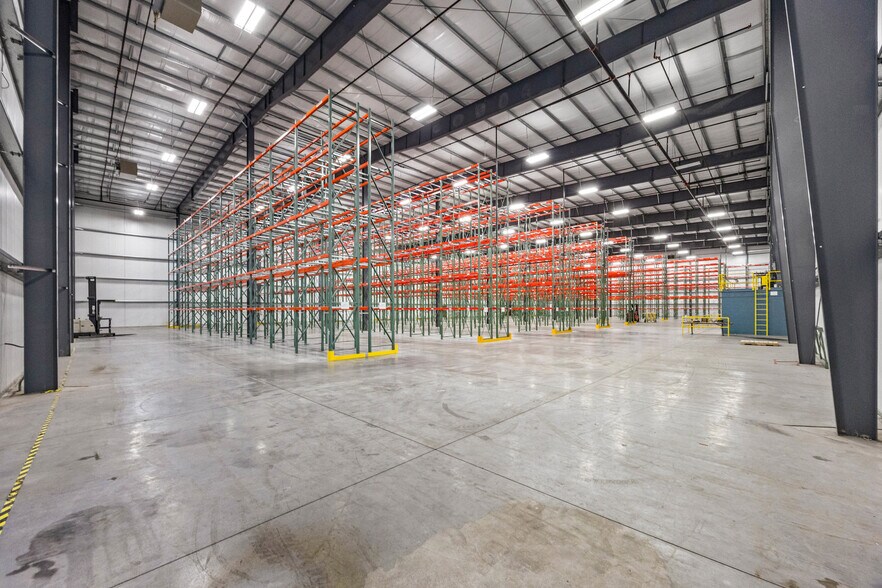More Photos Of 80 Davis Pky, Clyde Warehouse For Sale