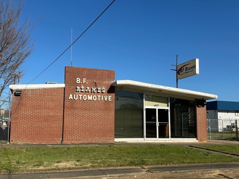 Primary Photo Of 918 3rd Ave, Columbus Light Distribution For Lease