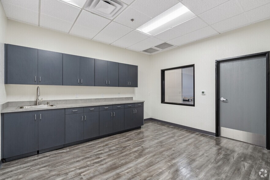 More Photos Of 5302 W Buckeye Rd, Phoenix Unknown For Lease