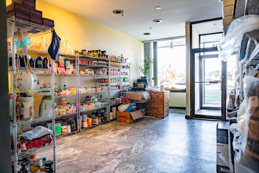 More Photos Of 201 N Missouri Ave, Sedalia Manufacturing For Sale