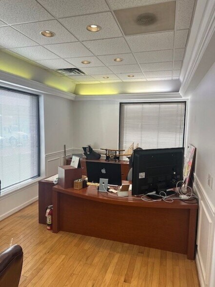 More Photos Of 7666 Fullerton Rd, Springfield Warehouse For Lease