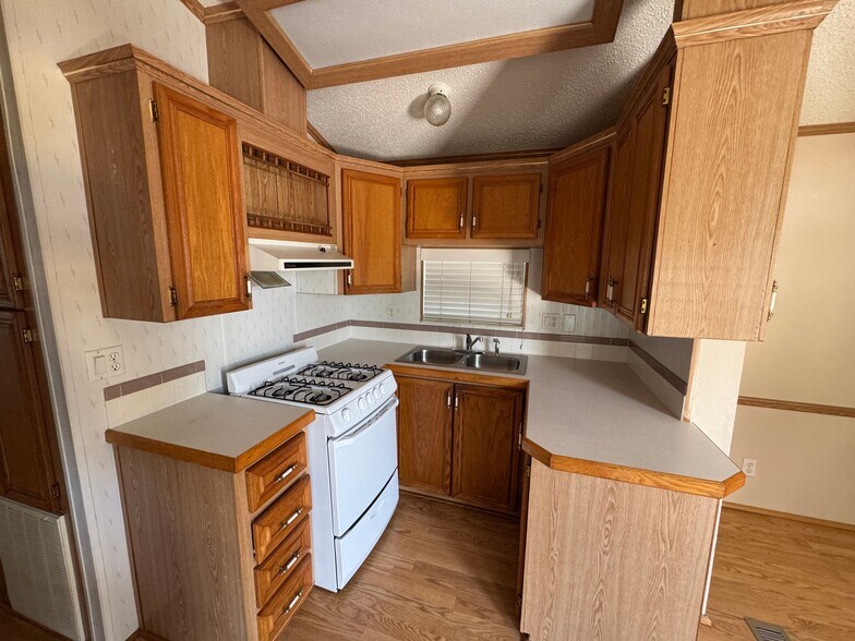 More Photos Of 5302 Glen Harwell Rd, Plant City Manufactured Housing Mobile Home Park For Sale