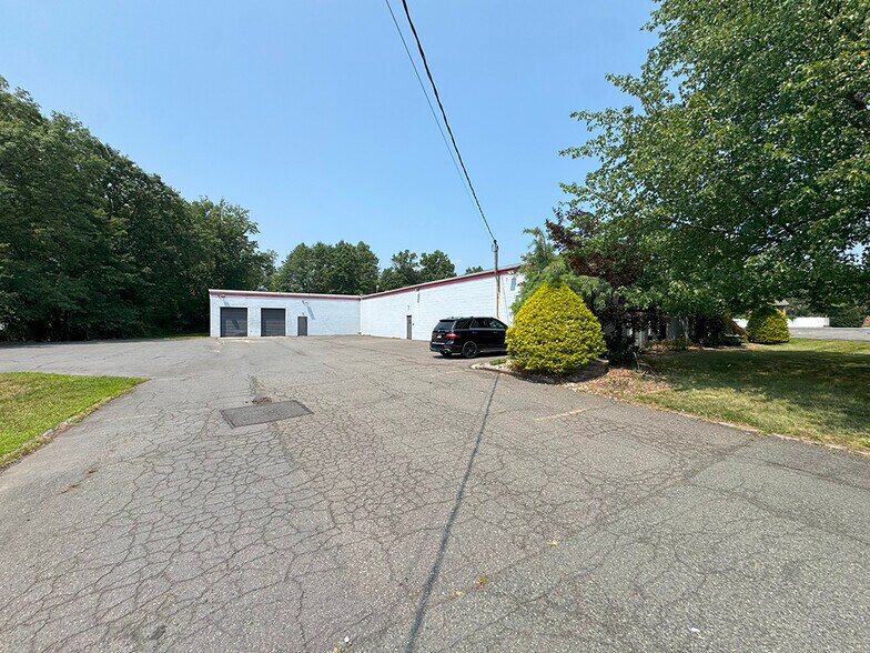 More Photos Of 5 Veronica Ave, Somerset Distribution For Sale