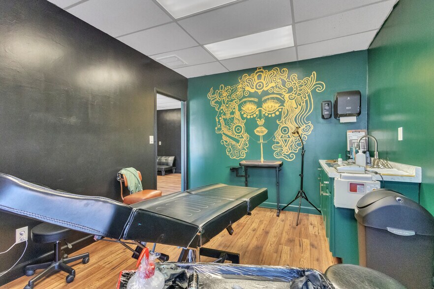 More Photos Of 2027 Grand Canal Blvd, Stockton Office For Sale