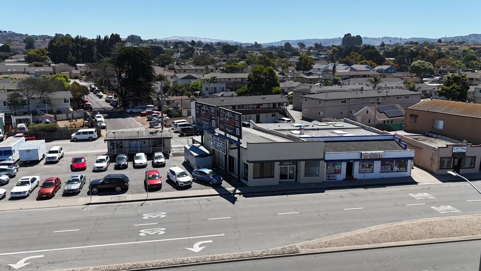 More Photos Of 1280 Fremont Blvd, Seaside Storefront For Lease