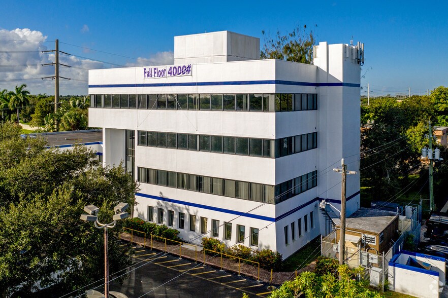 Primary Photo Of 3201 Griffin Rd, Fort Lauderdale Loft Creative Space For Lease
