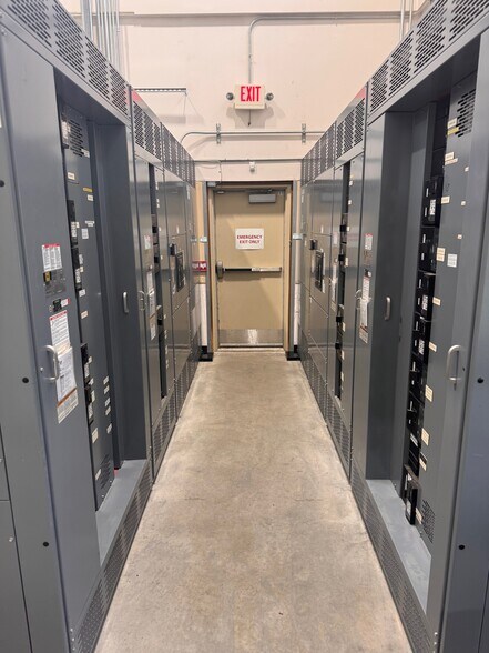 More Photos Of 34 River Rd, Essex Junction Warehouse For Lease