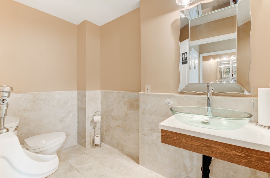 More Photos Of 140 N Escondido Blvd, Escondido Office For Sale