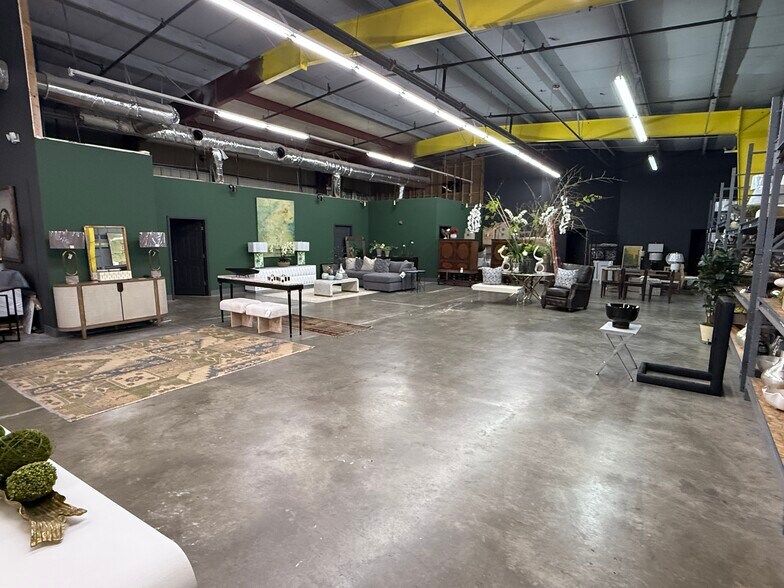More Photos Of 3406 W Main St, Tupelo Industrial For Lease
