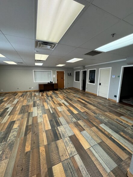 More Photos Of 3105 E Reno Ave, Oklahoma City Warehouse For Lease