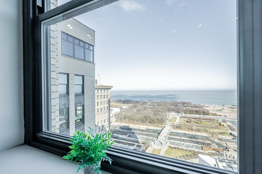 More Photos Of 59 E Van Buren St, Chicago Apartments For Lease