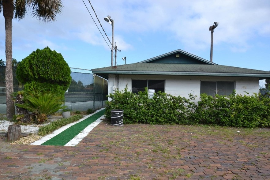 More Photos Of 3461 Peeler Rd, Jacksonville Sports And Entertainment For Sale