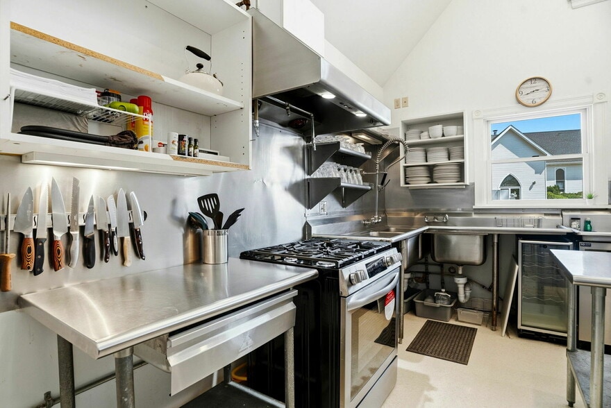 More Photos Of 305 River St, Osceola Hospitality For Sale