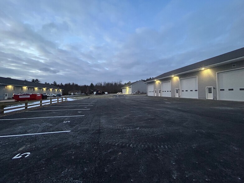 More Photos Of 20 Riverland Rd, Canterbury Flex For Lease