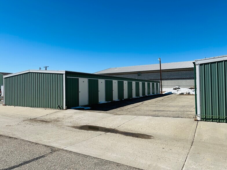 More Photos Of 67 Tweed Ln, Lander Self Storage For Sale