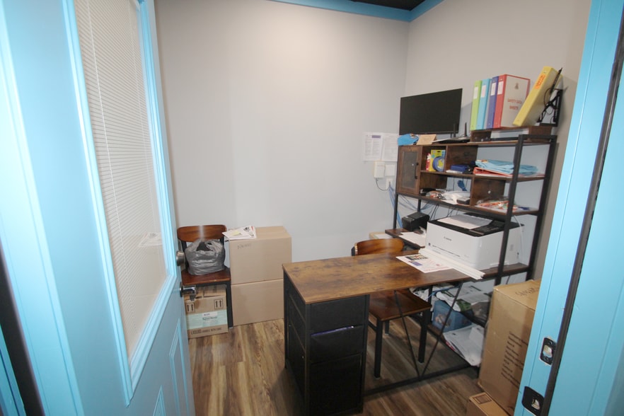 More Photos Of 129 Broad St, Wadsworth General Retail For Sale