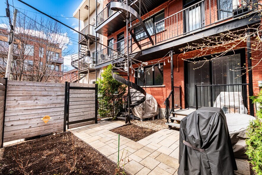 More Photos Of 5558-5566 Av 10E, Montréal Apartments For Sale