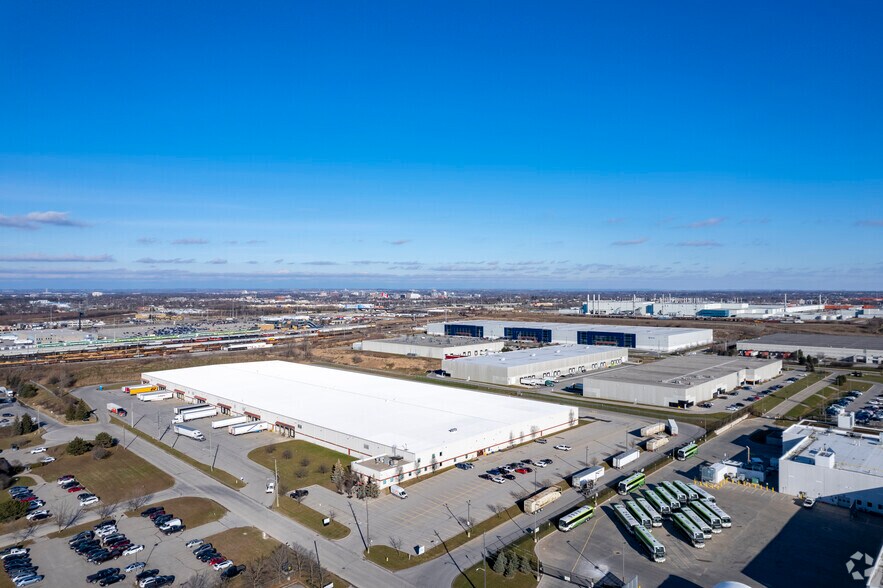 More Photos Of 999 Boundary Rd, Oshawa Warehouse For Sale