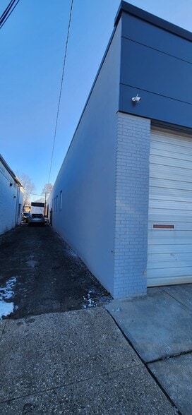 More Photos Of 720 E Saint Georges Ave, Linden Warehouse For Sale