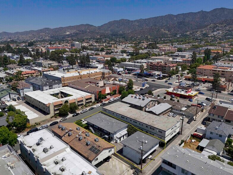 More Photos Of 324 E Santa Anita Ave, Burbank Apartments For Sale