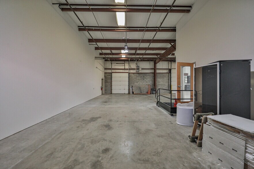 More Photos Of 2299 Brodhead Rd, Bethlehem Office For Sale