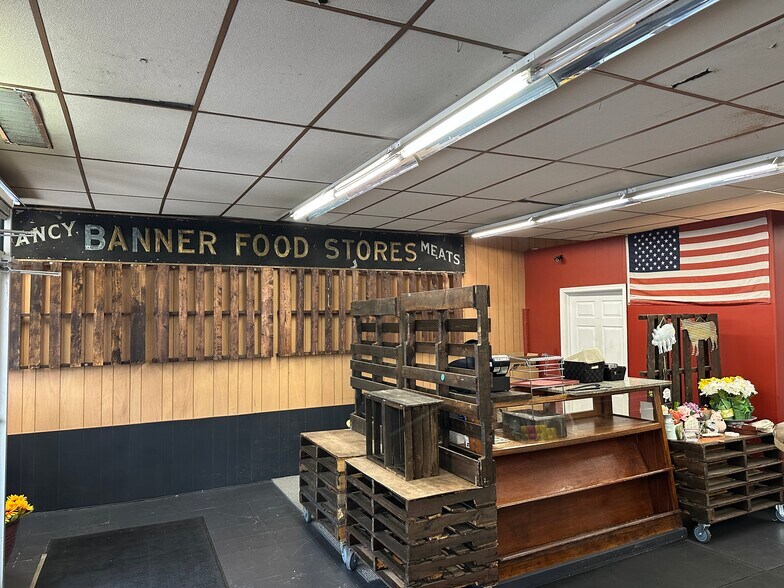 More Photos Of 412 Main St, Duryea Storefront For Sale