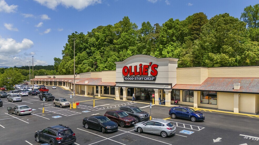 More Photos Of 500 N Main St, Marion Unknown For Lease