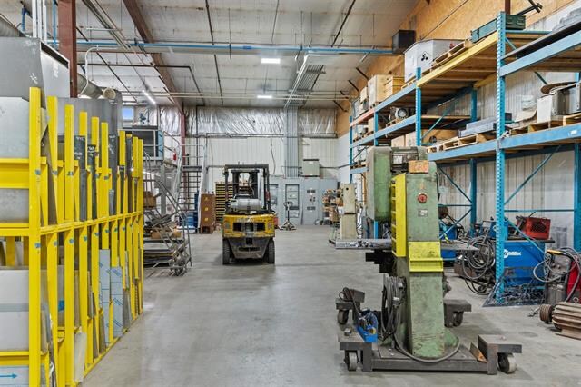 More Photos Of 4848 Industrial Park Dr, Stevens Point Warehouse For Sale
