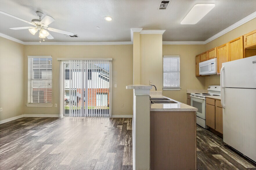 3245 Simpson Stuart Rd, Dallas, TX 75241 Apartments For Sale