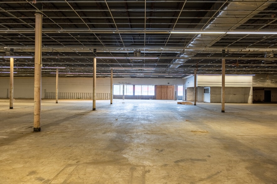 More Photos Of 2449-2475 US-117 S, Goldsboro Unknown For Lease