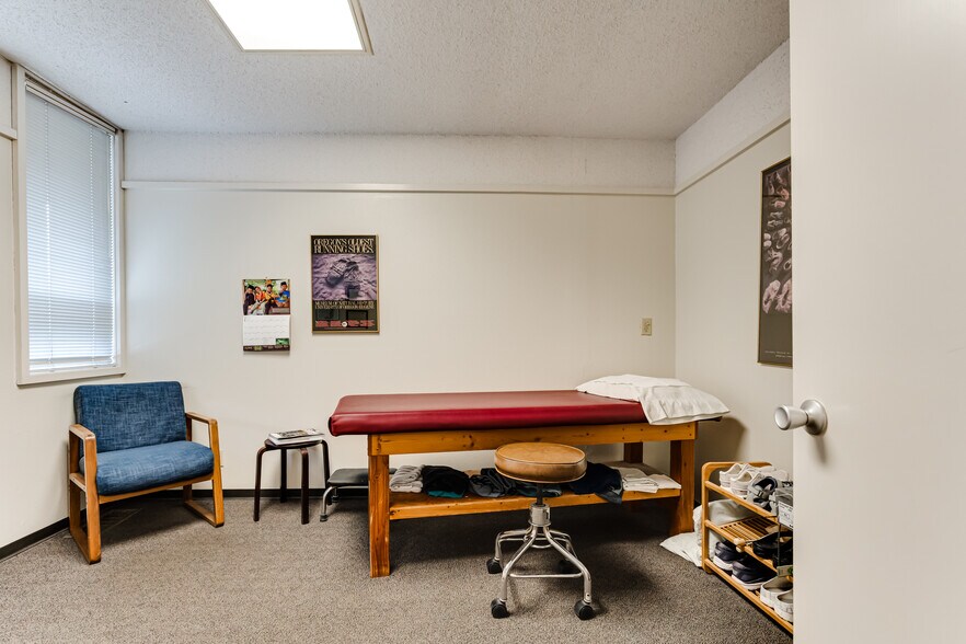More Photos Of 670-690 18th Ave, Eugene Office For Sale