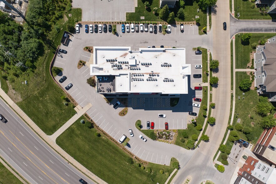 More Photos Of 1010 Enclave Blvd, Edwardsville Apartments For Sale