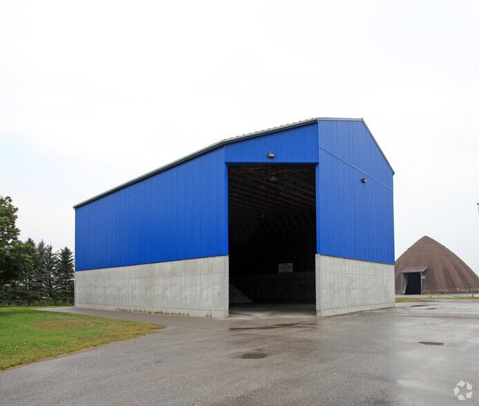 More Photos Of 35 Brook St, Scugog Warehouse For Sale