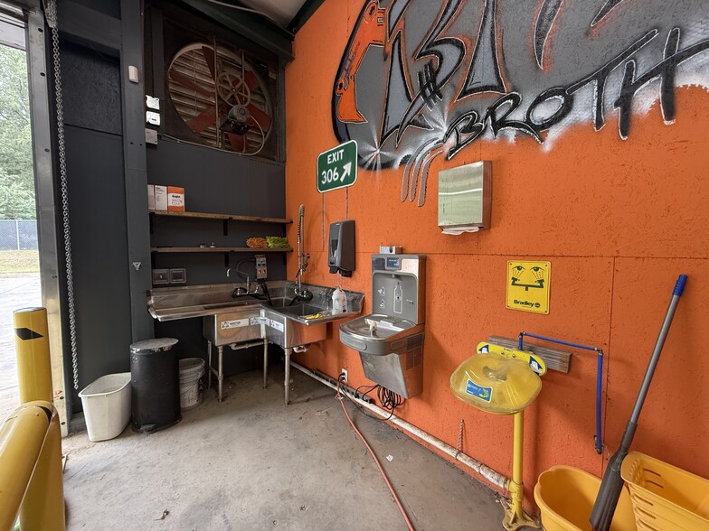 More Photos Of 55 Cut Off Rd, Adairsville Industrial For Sale