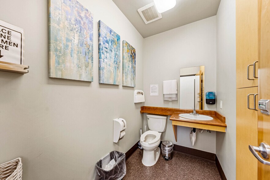 More Photos Of 3156 State St, Medford Medical For Sale