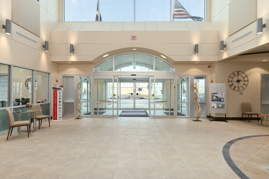 More Photos Of 533 N Alamo Rd, Alamo Office For Sale